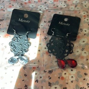 2 Pair of dangling drop earrings